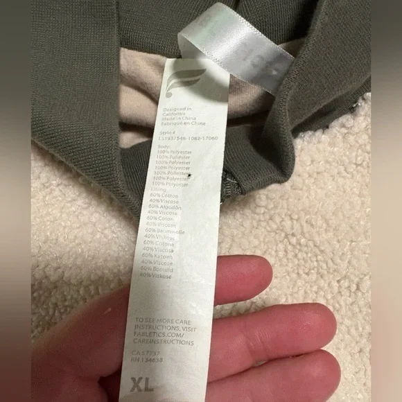 Fabletics Sherpa Quarter Zip size XL - Picture 2 of 3